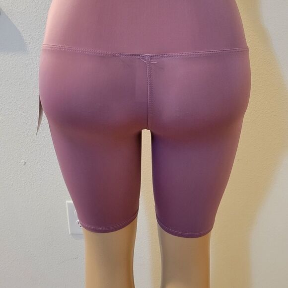 BRAND NEW DYSTY LAVENDER SHORT  LEGGING - Picture 11 of 16